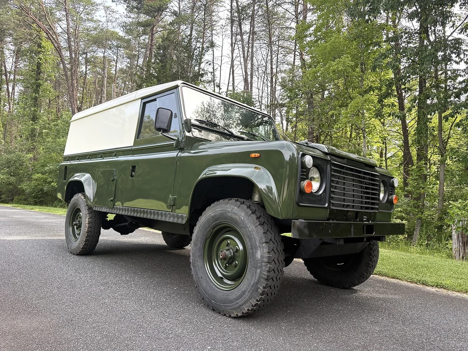 1990 Land Rover Defender 110 - Image 23 of 31