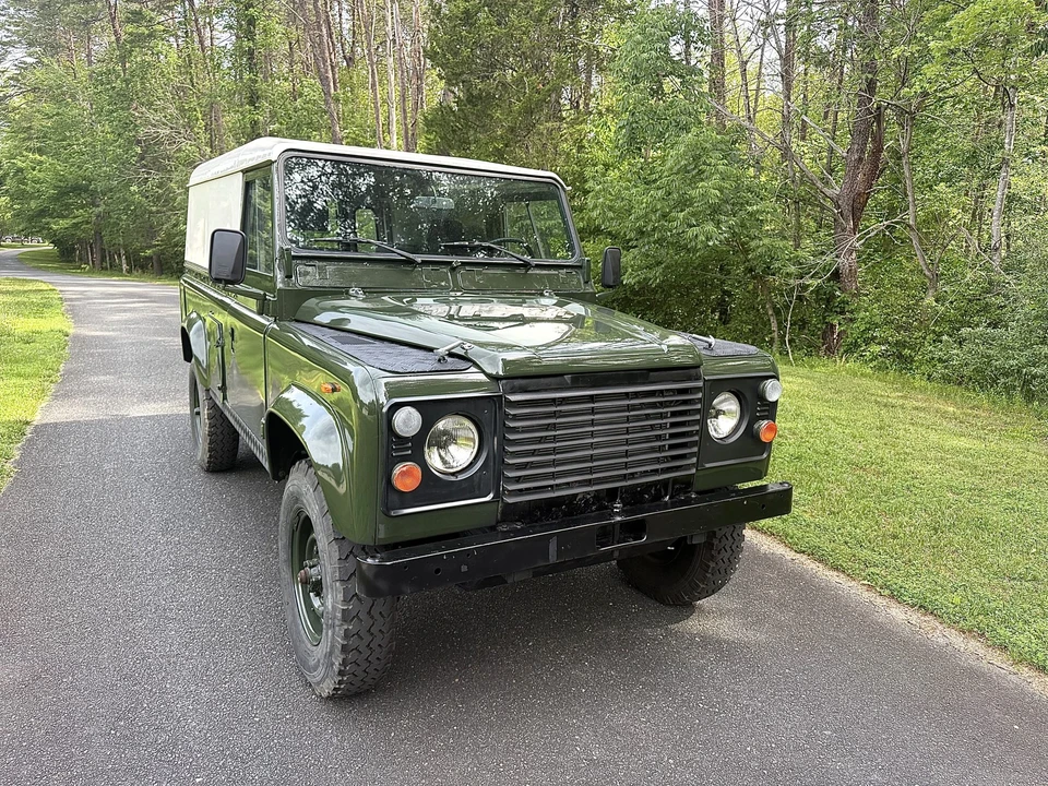 1990 Land Rover Defender 110 - Image 19 of 31