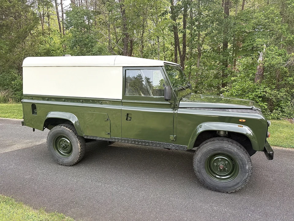 1990 Land Rover Defender 110 - Image 28 of 31