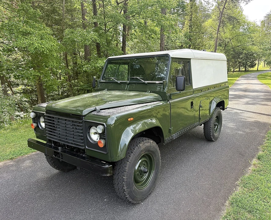 1990 Land Rover Defender 110 - Image 7 of 31