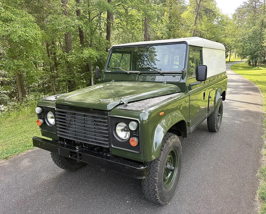1990 Land Rover Defender 110 - Image 10 of 31