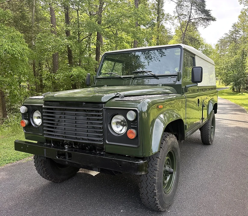 1990 Land Rover Defender 110 - Image 14 of 31