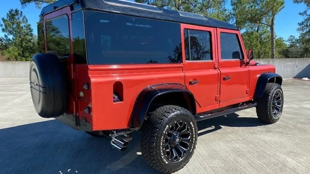 1990 Land Rover Defender 110 - Image 3 of 31