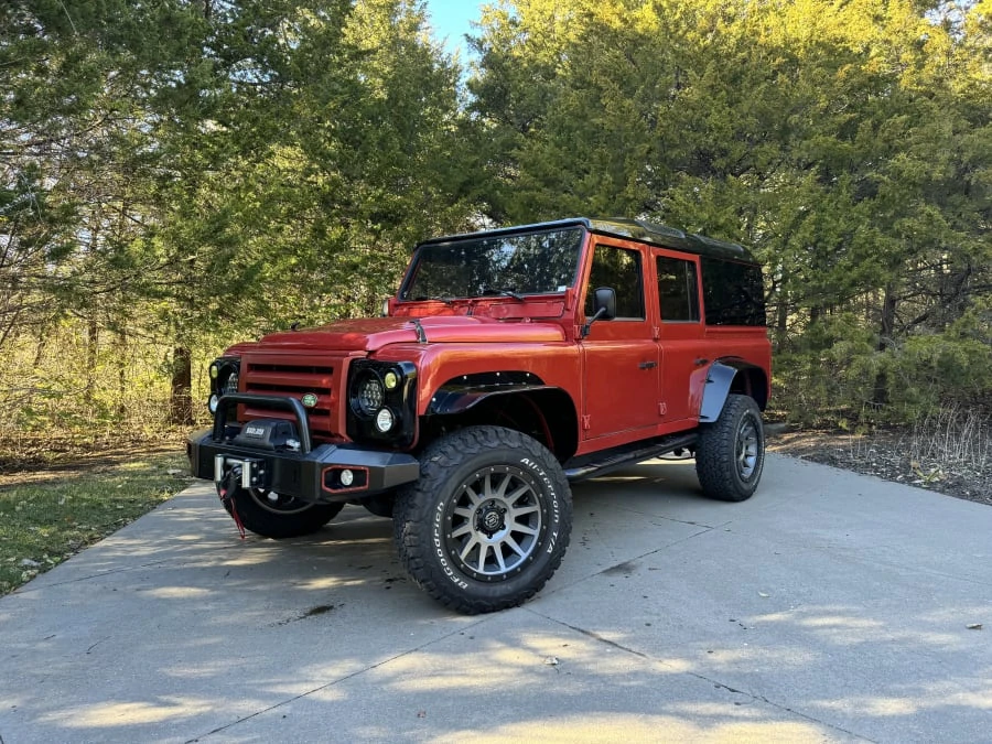 1990 Land Rover Defender 110 - Image 6 of 12