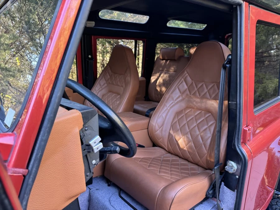 1990 Land Rover Defender 110 - Image 8 of 12