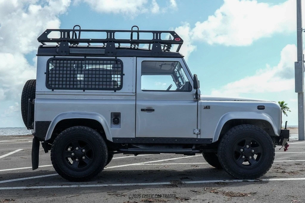 1990 Land Rover Defender 90 - Image 9 of 12
