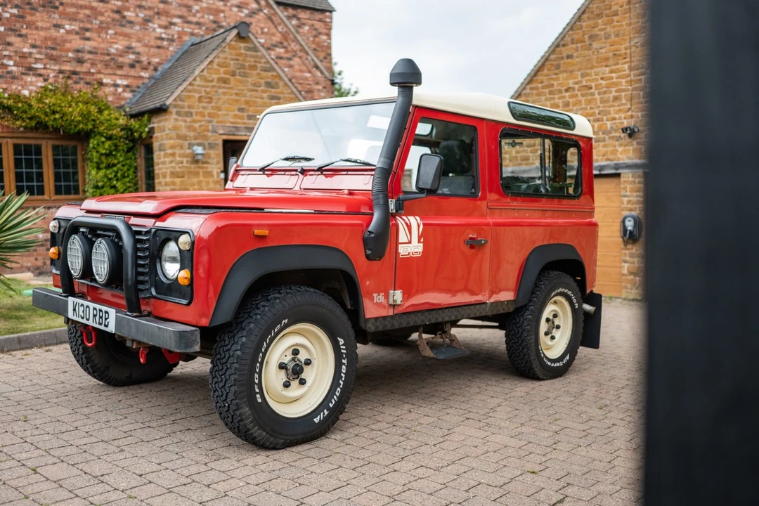 1990 Land Rover Defender 90 - Image 8 of 30