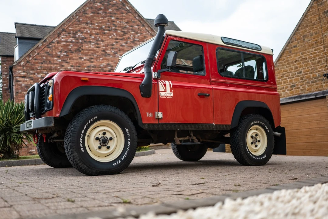 1990 Land Rover Defender 90 - Image 11 of 30