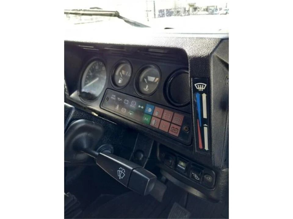 1990 Land Rover Defender 90 - Image 2 of 20