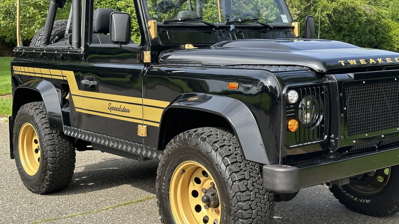 1990 Land Rover Defender 90 - Image 17 of 31