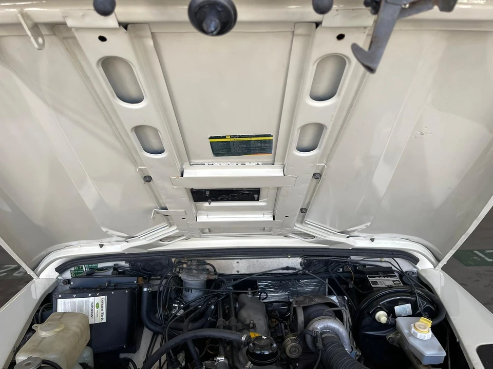 1990 Land Rover Defender 90 - Image 5 of 31