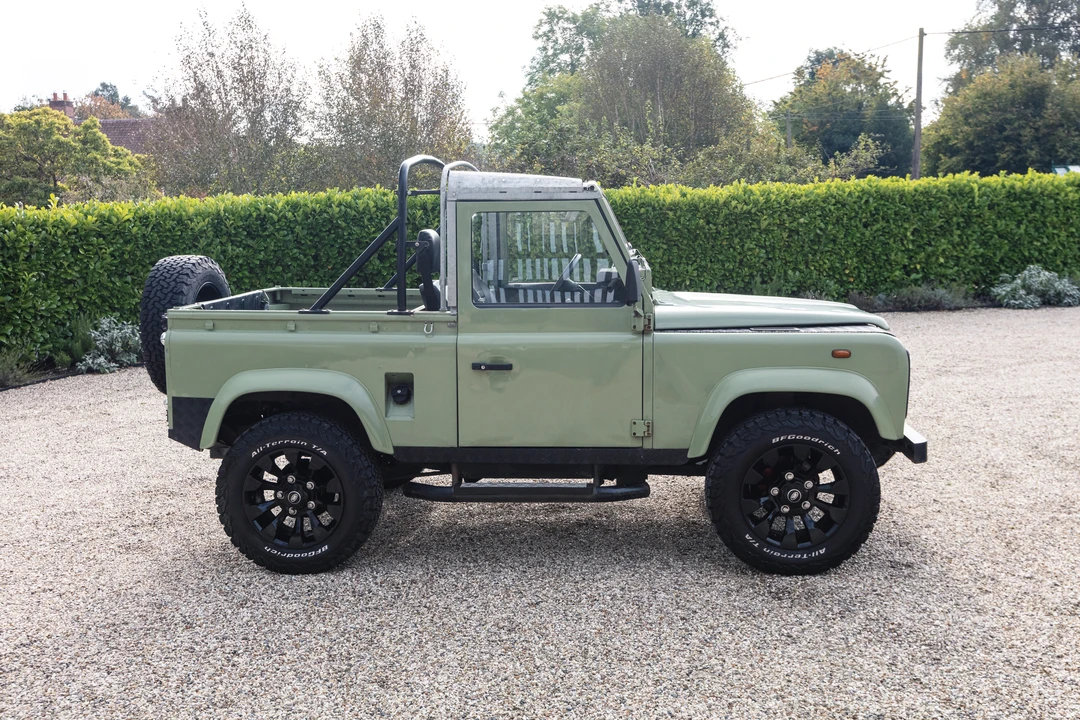 1990 Land Rover Defender 90 - Image 8 of 31