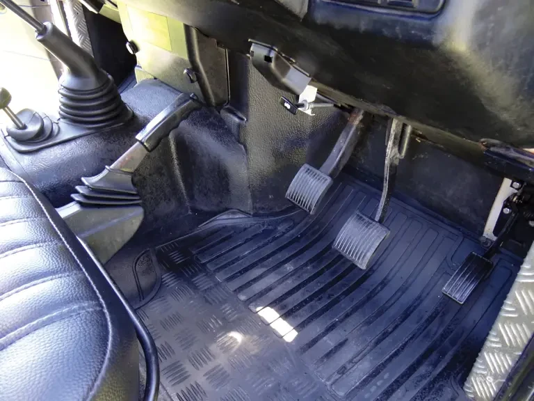 1990 Land Rover Defender 90 - Image 8 of 10