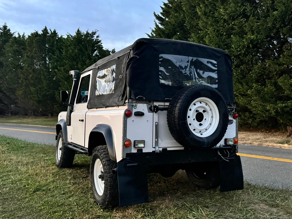 1990 Land Rover Defender 90 - Image 11 of 31