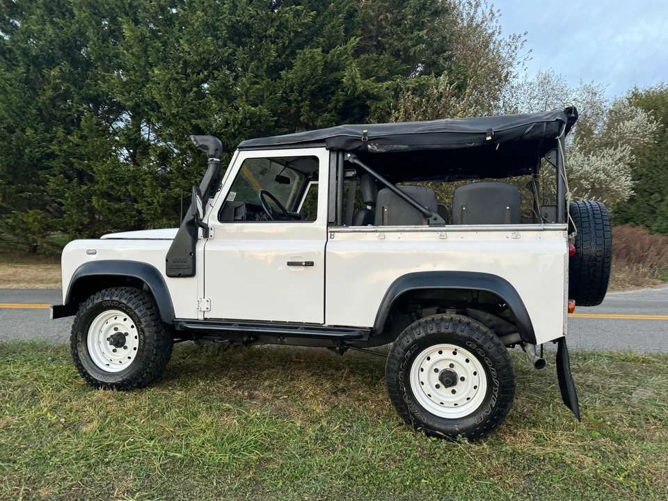 1990 Land Rover Defender 90 - Image 8 of 31