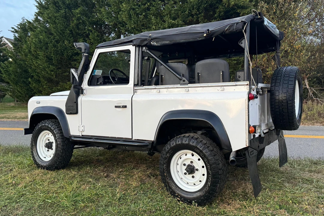 1990 Land Rover Defender 90 - Image 4 of 31