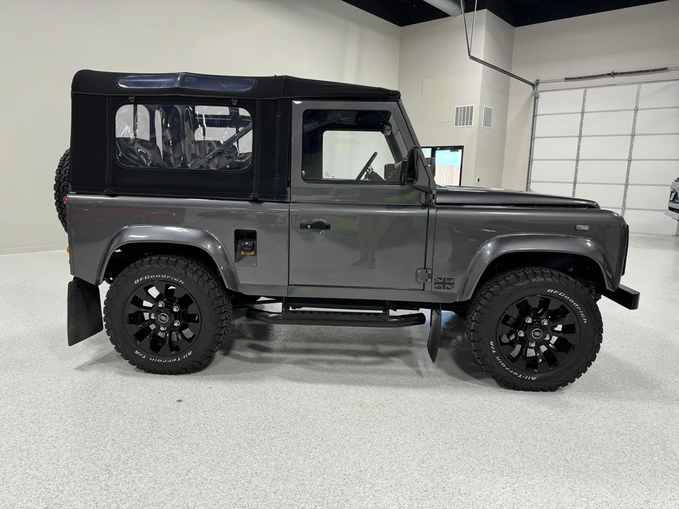 1990 Land Rover Defender 90 - Image 17 of 31