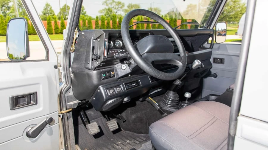 1990 Land Rover Defender 90 - Image 4 of 23