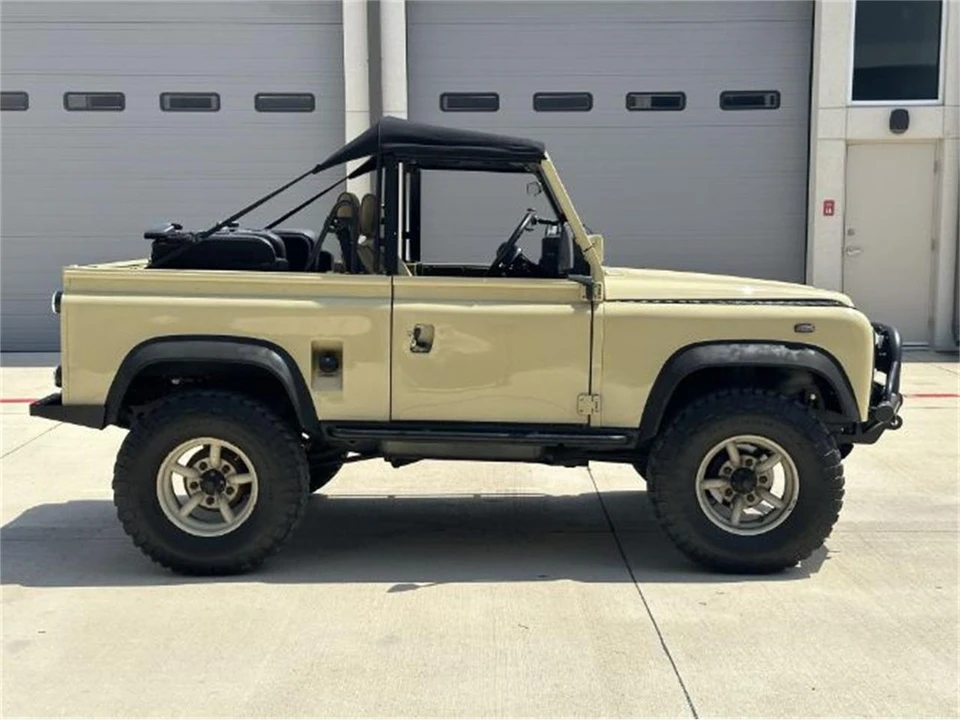 1990 Land Rover Defender - Image 11 of 25