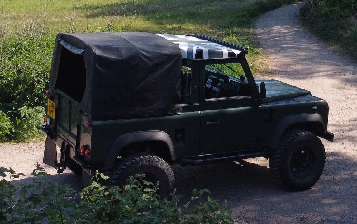 1990 Land Rover Defender 90 - Image 2 of 30
