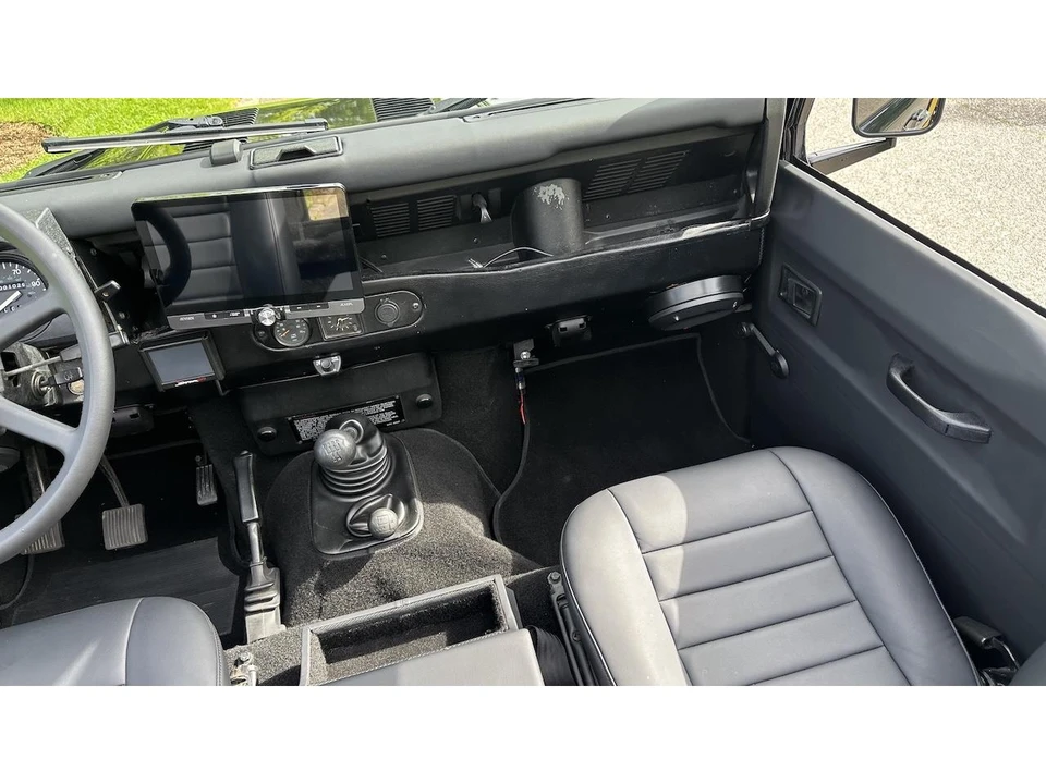 1990 Land Rover Defender - Image 25 of 31