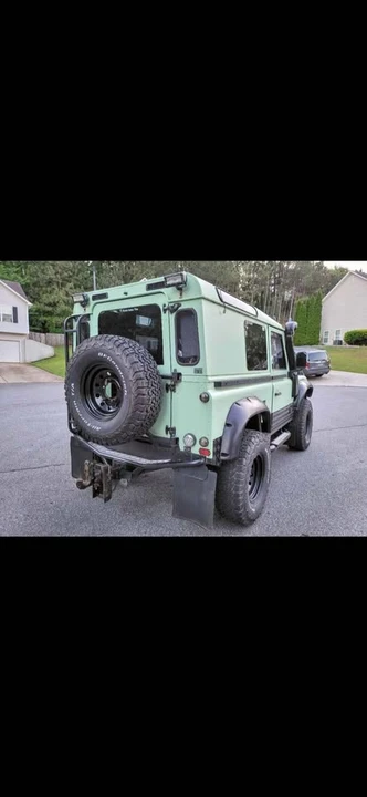 1990 Land Rover Defender 110 - Image 4 of 20