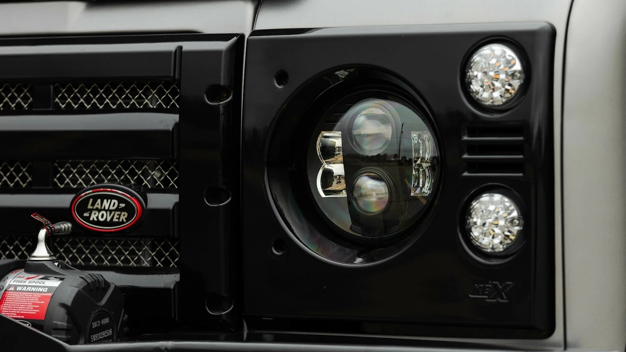1990 Land Rover Defender - Image 18 of 31