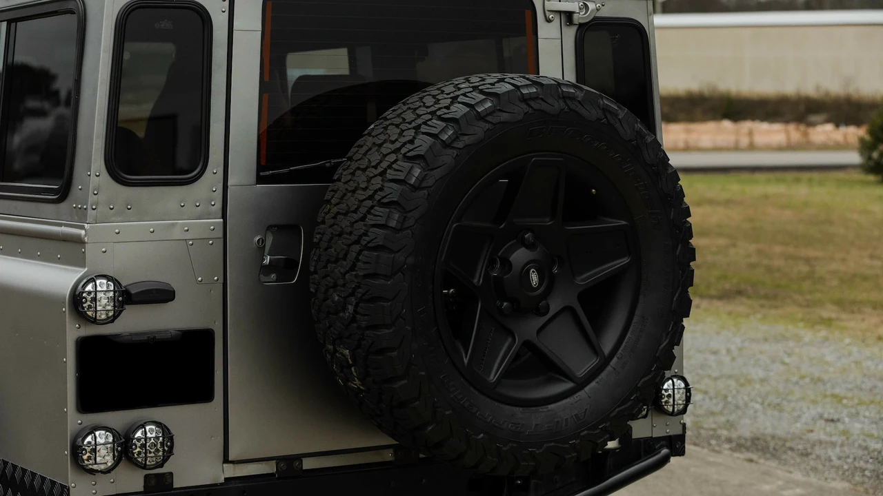 1990 Land Rover Defender - Image 28 of 31