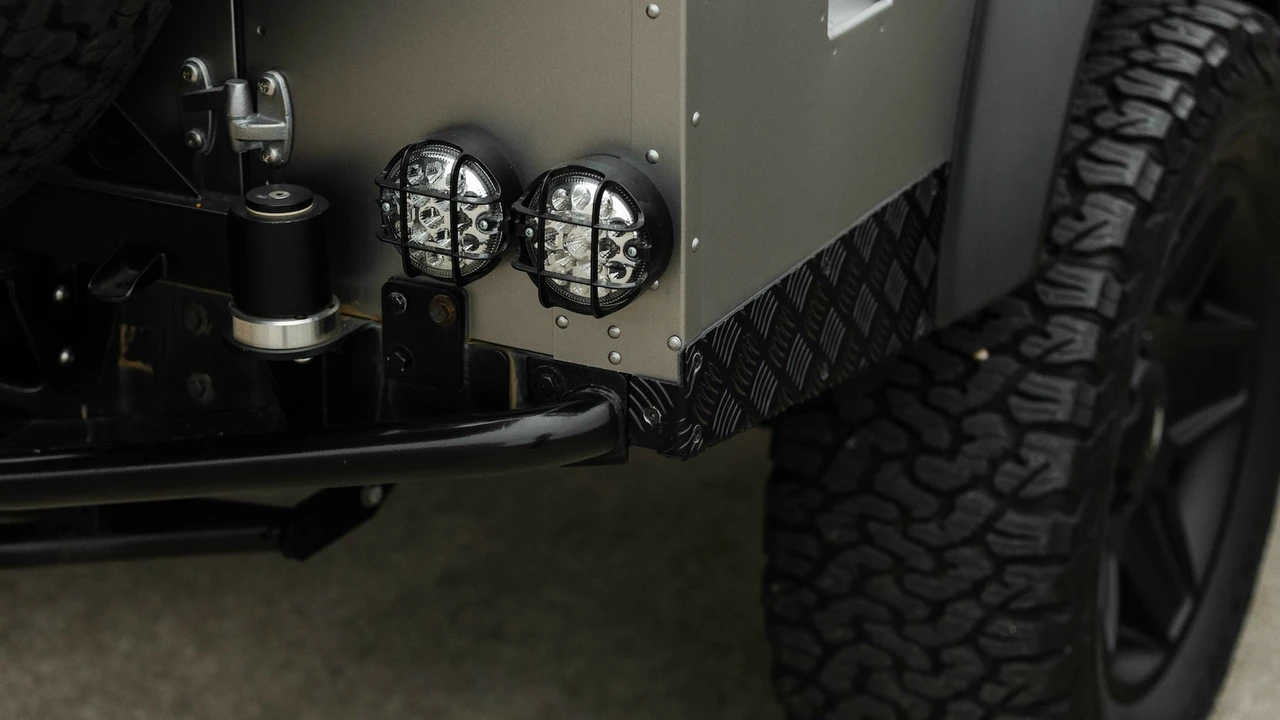 1990 Land Rover Defender - Image 9 of 31