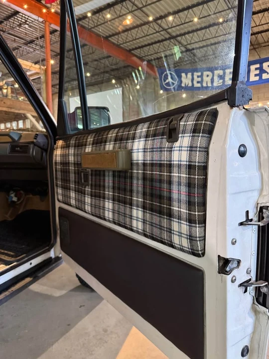 1990 Land Rover Range Rover Classic - Image 10 of 19