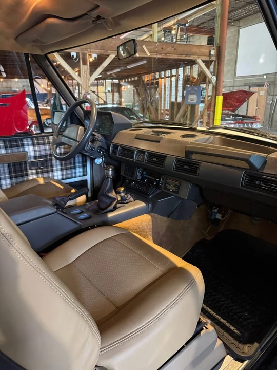 1990 Land Rover Range Rover Classic - Image 9 of 19