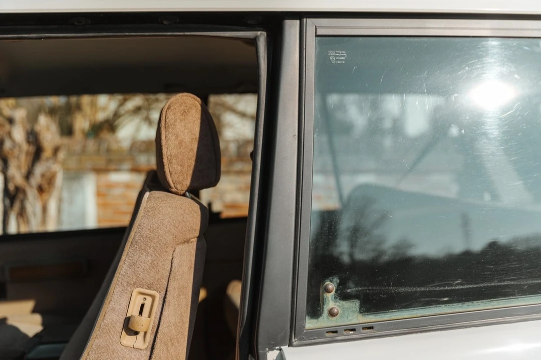 1990 Land Rover Range Rover Classic - Image 25 of 31