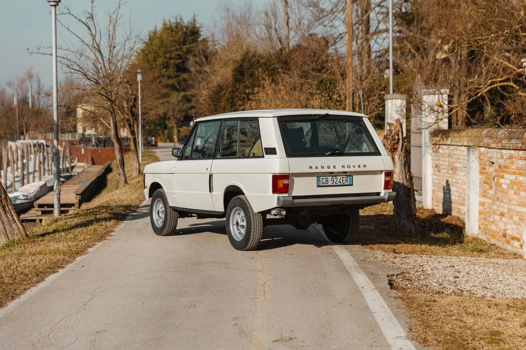 1990 Land Rover Range Rover Classic - Image 9 of 31