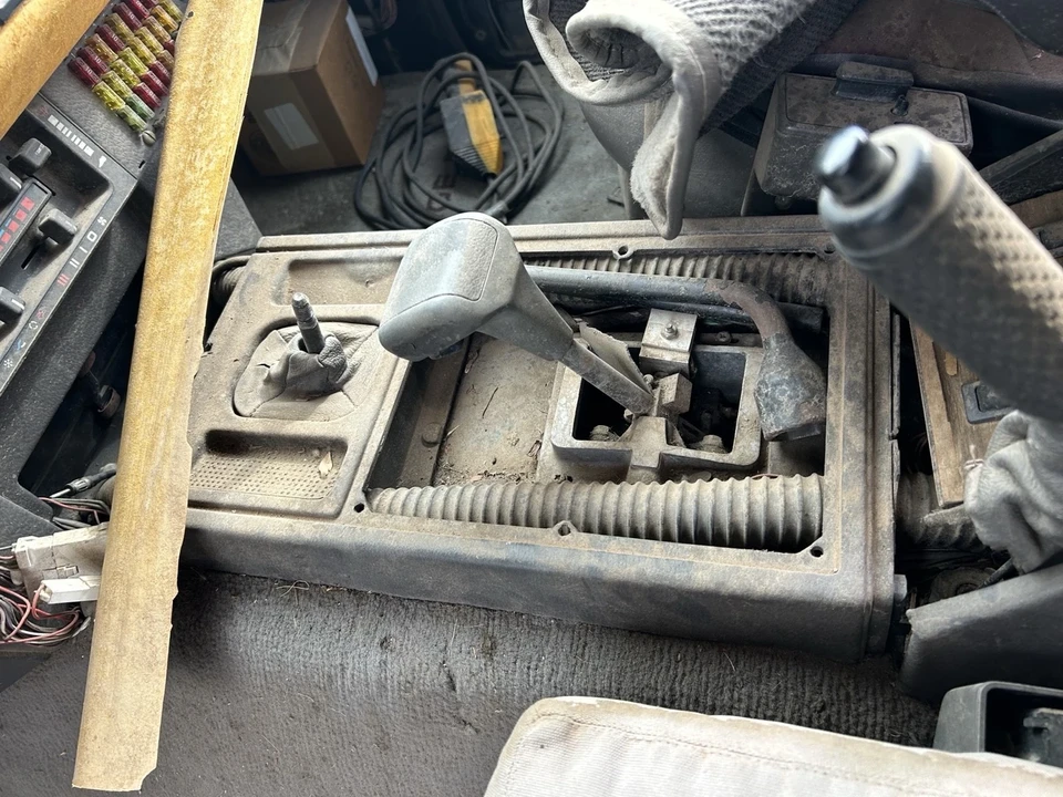 1990 Land Rover Range Rover Classic - Image 14 of 15