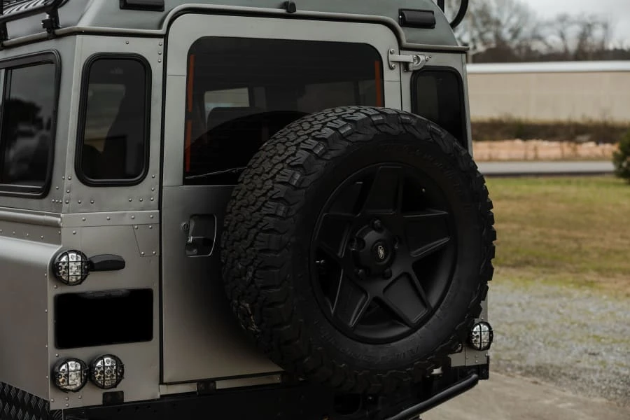 1990 Land Rover Defender - Image 8 of 31