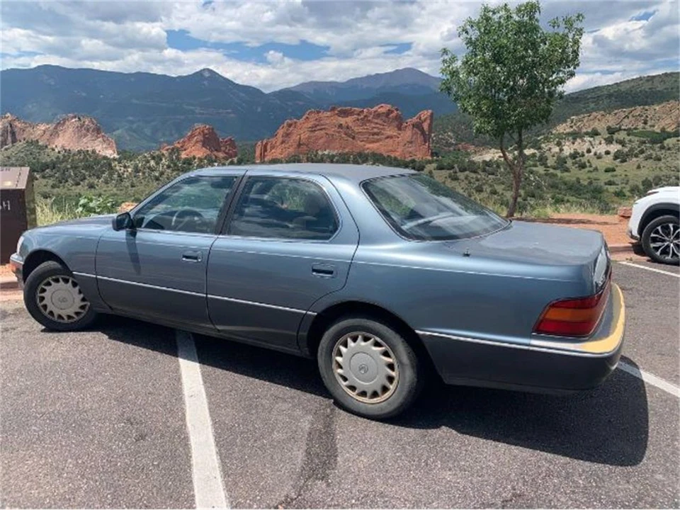 1990 Lexus LS 1st Gen - Image 6 of 11