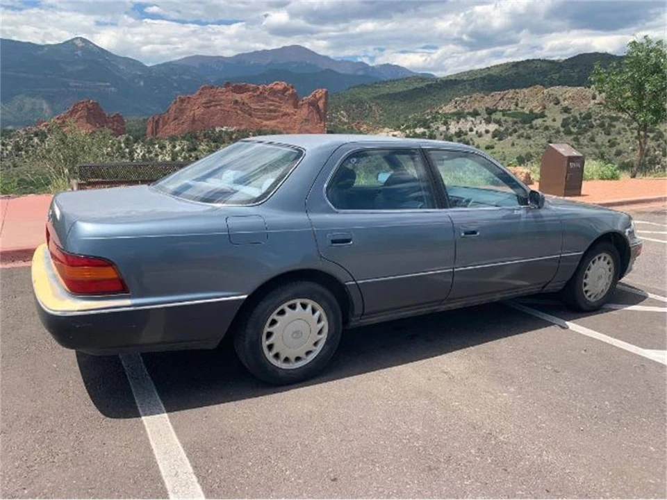 1990 Lexus LS 1st Gen - Image 5 of 11