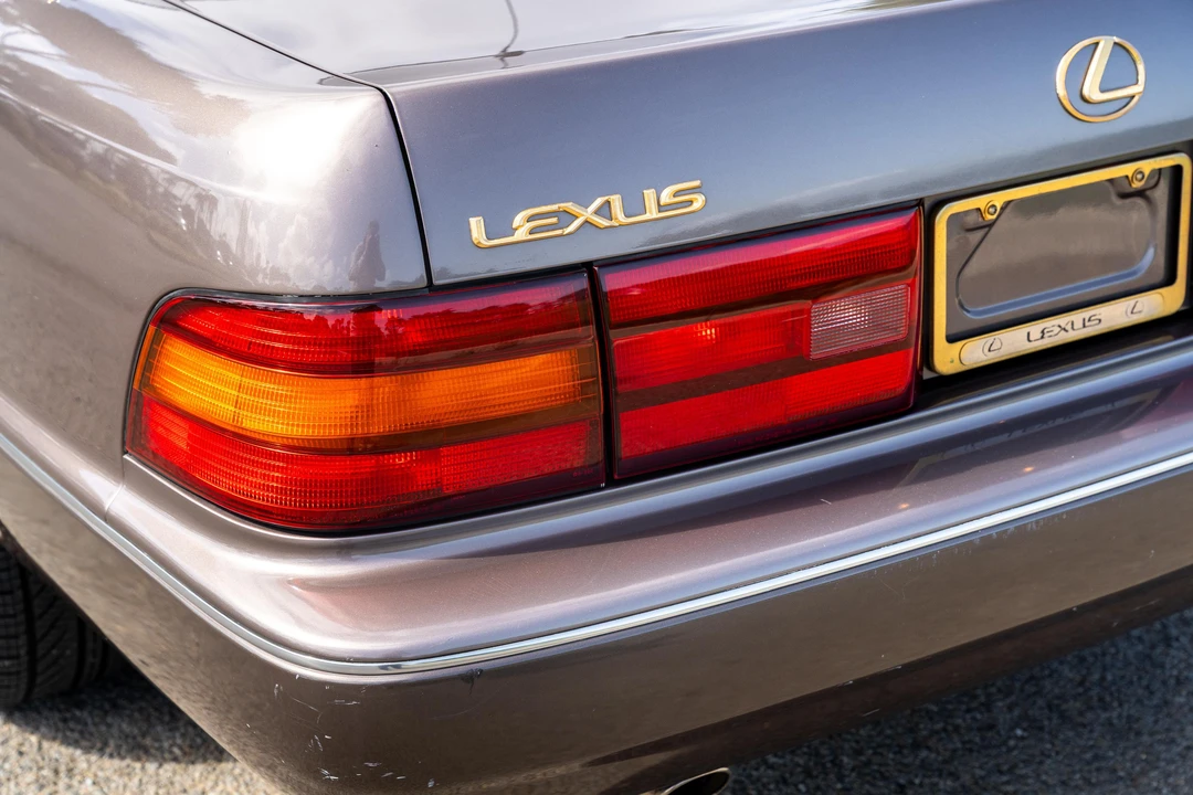 1990 Lexus LS 1st Gen - Image 29 of 31