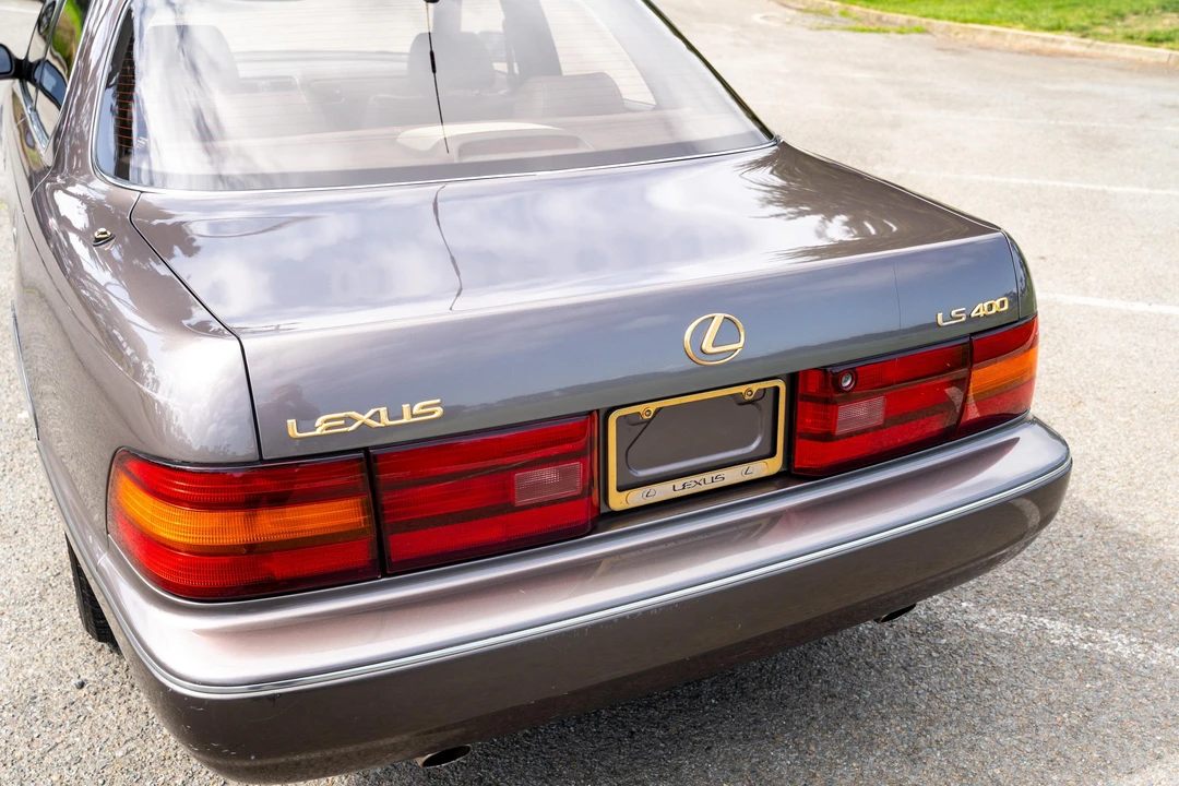 1990 Lexus LS 1st Gen - Image 27 of 31