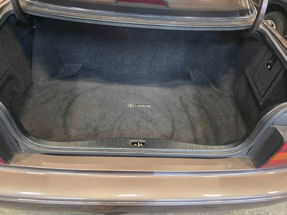 1990 Lexus LS 1st Gen - Image 24 of 31