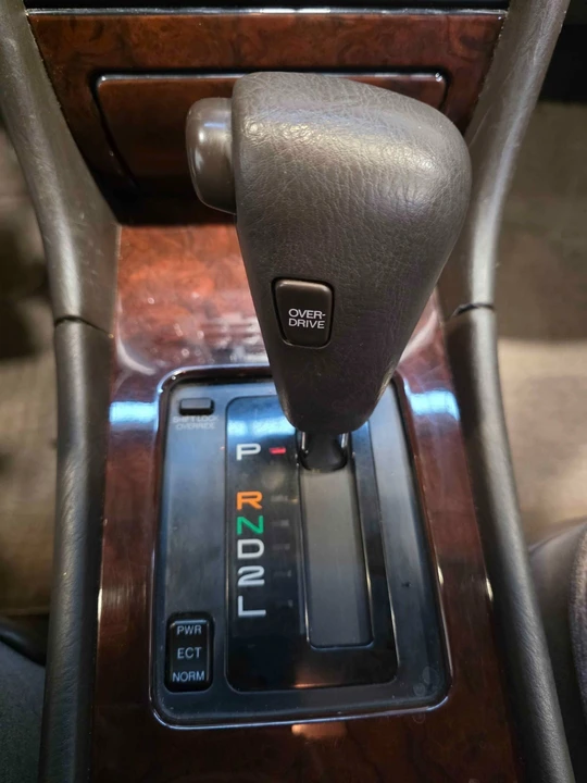 1990 Lexus LS 1st Gen - Image 15 of 31