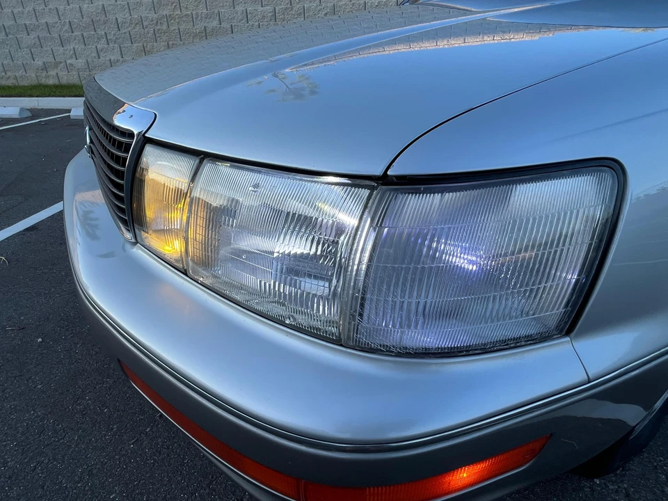 1990 Lexus LS 1st Gen - Image 26 of 31