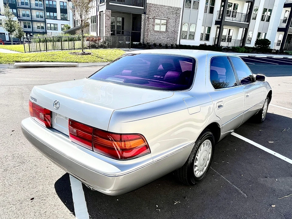 1990 Lexus LS 1st Gen - Image 10 of 31