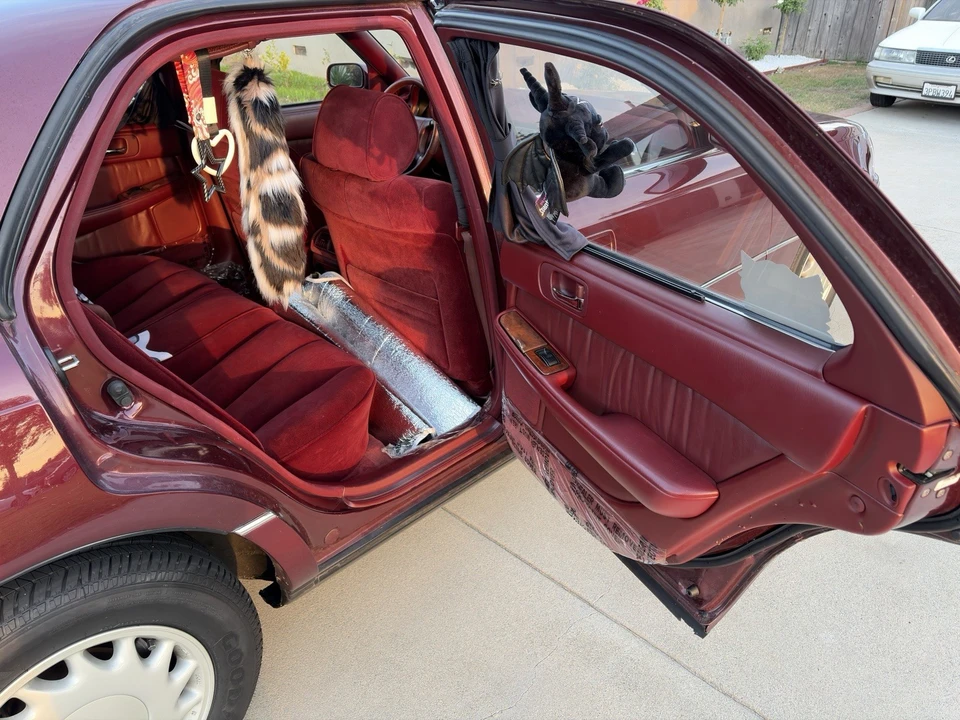 1990 Lexus LS 1st Gen - Image 16 of 31
