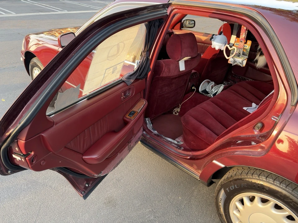 1990 Lexus LS 1st Gen - Image 15 of 31