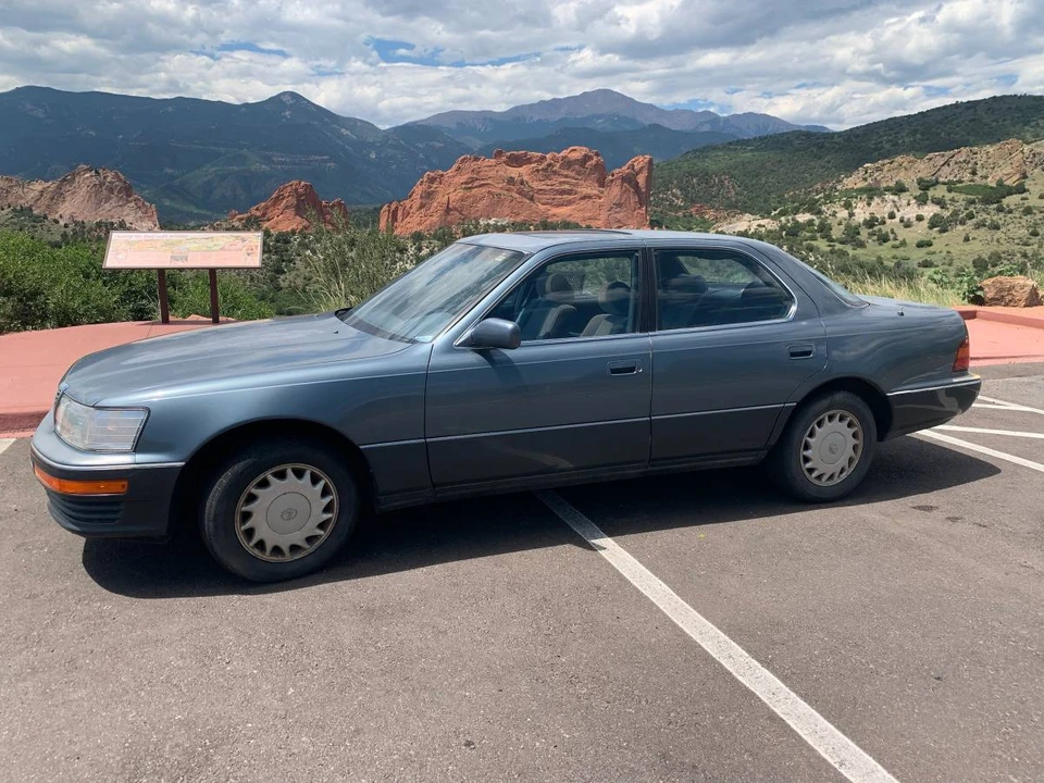 1990 Lexus LS 1st Gen - Image 9 of 17