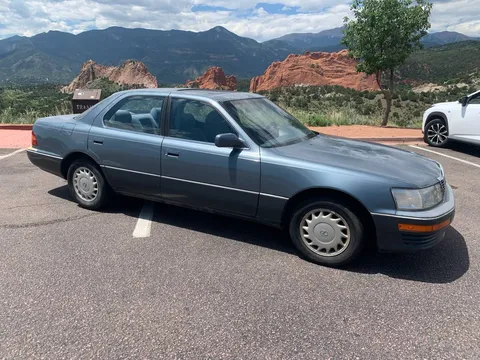 1990 Lexus LS 400