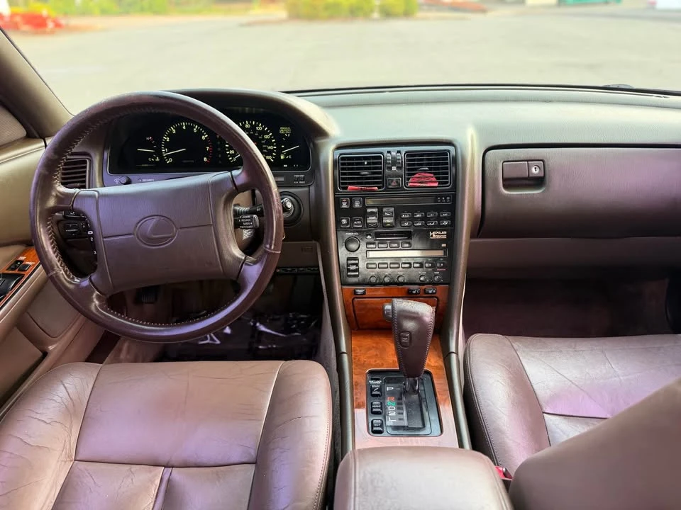 1990 Lexus LS 1st Gen - Image 9 of 14