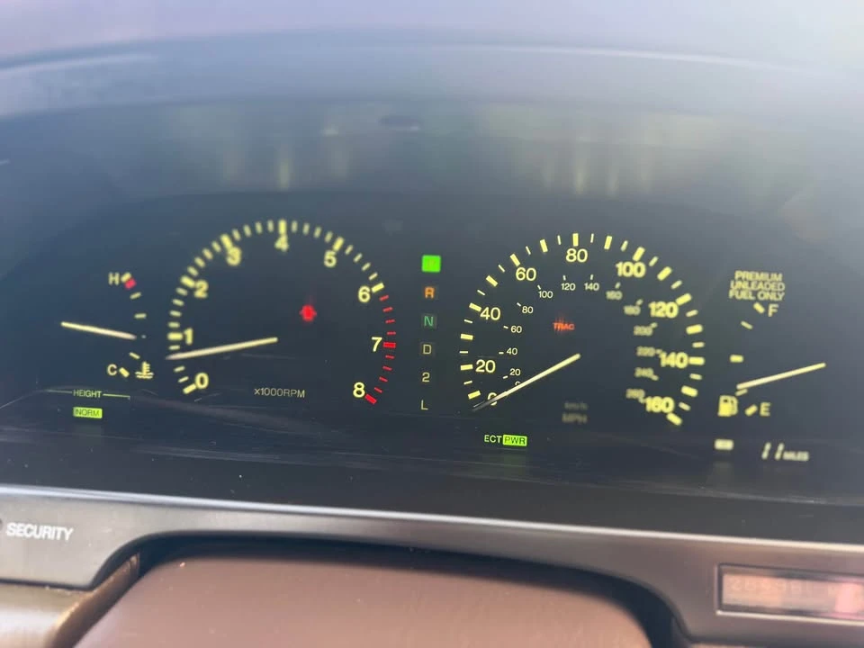 1990 Lexus LS 1st Gen - Image 12 of 14