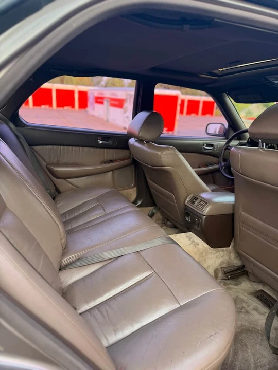 1990 Lexus LS 1st Gen - Image 7 of 14